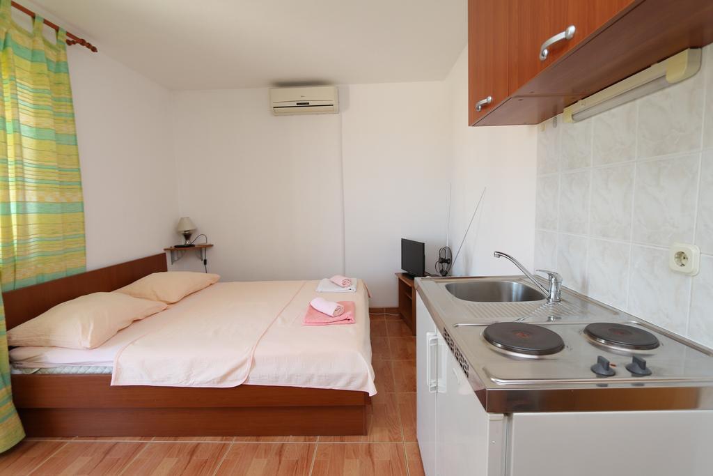 Antoneta Apartment *