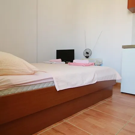 Apartments Antoneta Makarska Exterior photo