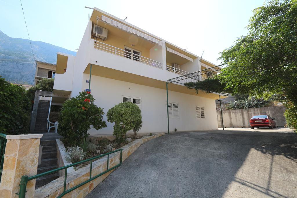 Apartment Antoneta Makarska